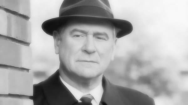 George Baker as Wexford